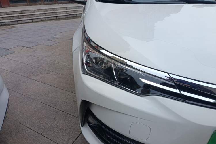Used Toyota Corolla 2018 1.2T S-CVT GL Smart Enjoyment Version Right Front Headlight