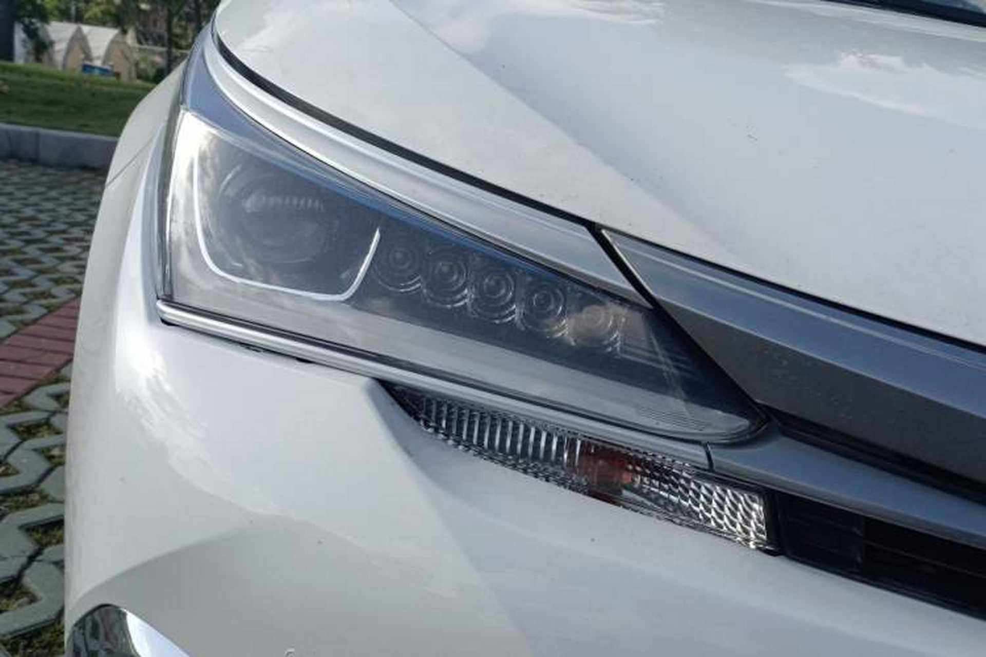 Used Toyota Corolla 2018 Dual-Engine 1.8L E-CVT Smart Edition Right Front Headlight