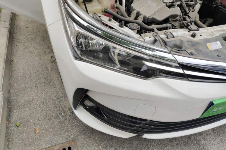 Used Toyota Corolla 2018 1.2T S-CVT GL Smart Enjoyment Version Right Front Headlight