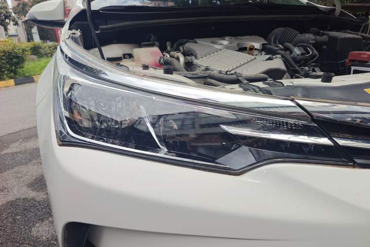 Used Toyota Corolla 2018 1.2T S-CVT GL Smart Enjoyment Version Right Front Headlight