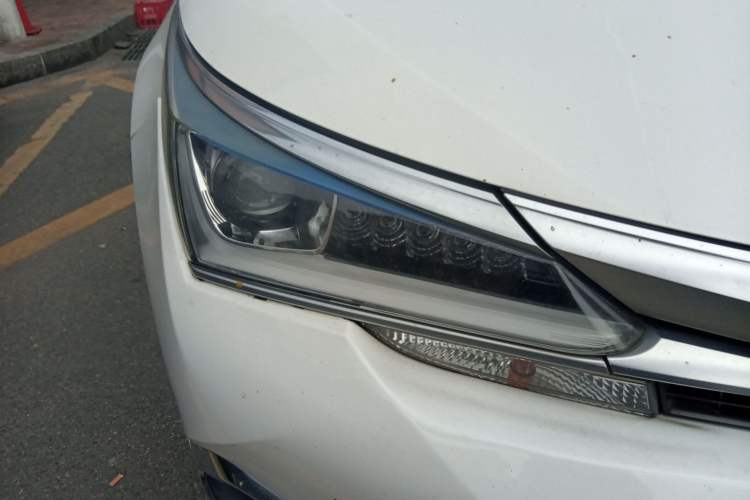 Used Toyota Corolla 2018 Dual-Engine 1.8L E-CVT Smart Edition Right Front Headlight