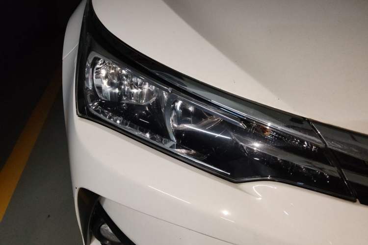 Used Toyota Corolla 2018 1.2T S-CVT GL Smart Enjoyment Version Right Front Headlight