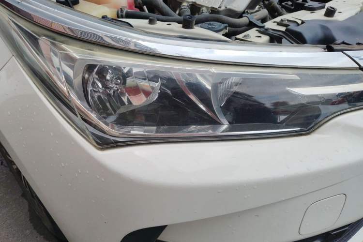 Used Toyota Corolla 2018 1.2T S-CVT GL Smart Enjoyment Version Right Front Headlight