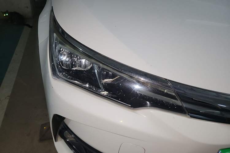 Used Toyota Corolla 2018 1.2T S-CVT GL Smart Enjoyment Version Right Front Headlight