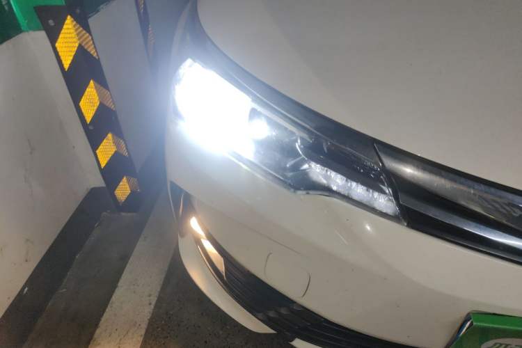 Used Toyota Corolla 2018 1.2T S-CVT GL Smart Enjoyment Version Right Front Headlight