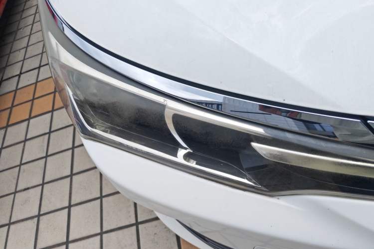 Used Toyota Corolla 2018 1.2T S-CVT GL Smart Enjoyment Version Right Front Headlight