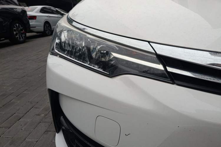 Used Toyota Corolla 2018 1.2T S-CVT GL Smart Enjoyment Version Right Front Headlight