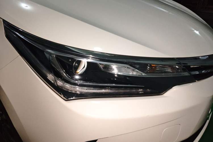 Used Toyota Corolla 2018 1.2T S-CVT GL-i Zhihui Edition Right Front Headlight