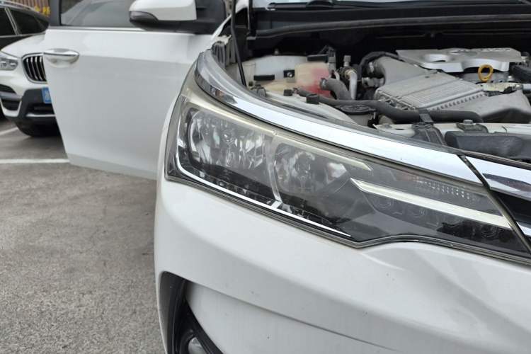 Used Toyota Corolla 2018 1.2T S-CVT GL Smart Enjoyment Version Right Front Headlight