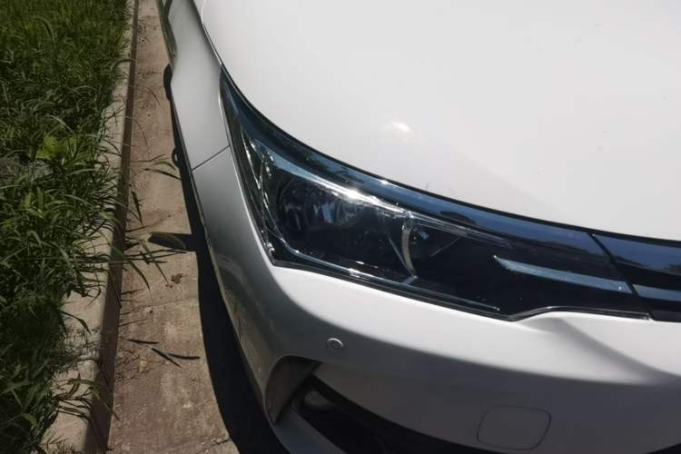 Used Toyota Corolla 2018 1.2T S-CVT GL Smart Enjoyment Version Right Front Headlight