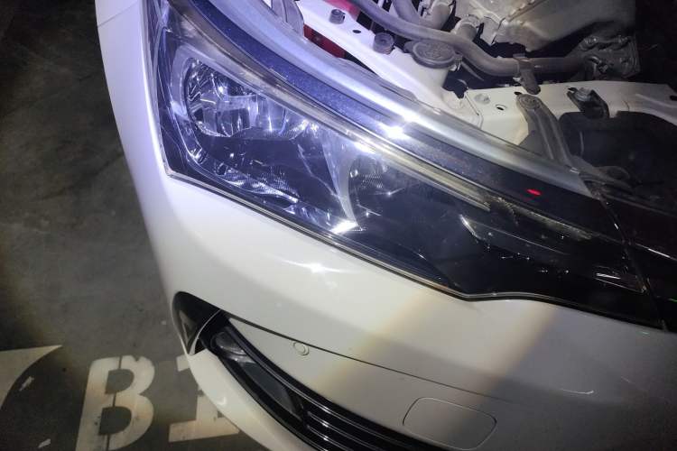 Used Toyota Corolla 2018 1.2T S-CVT GL Smart Enjoyment Version Right Front Headlight