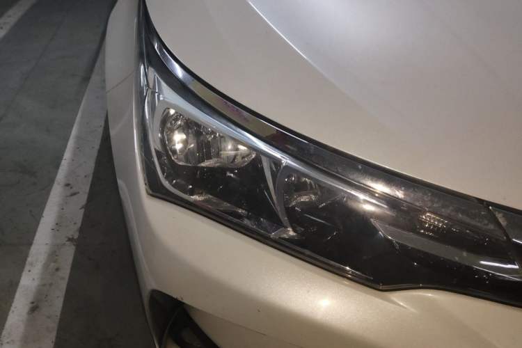 Used Toyota Corolla 2018 1.2T S-CVT GL Smart Enjoyment Version Right Front Headlight