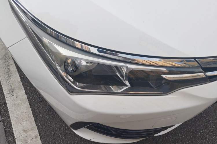 Used Toyota Corolla 2018 1.2T S-CVT GL Smart Enjoyment Version Right Front Headlight