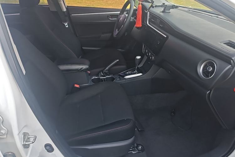 Used Toyota Corolla 2018 1.2T S-CVT GL Smart Enjoyment Version Right Front Seat