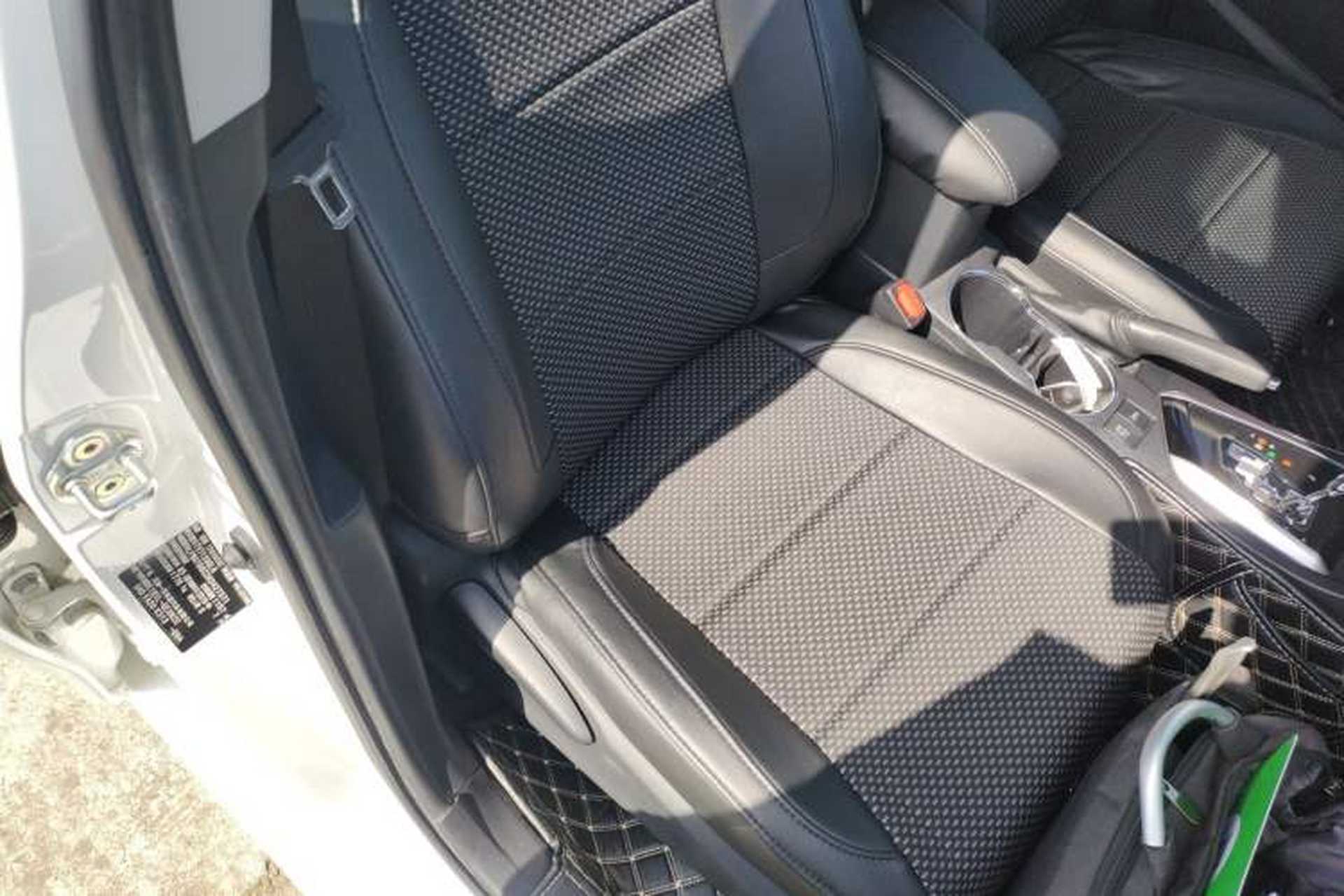 Used Toyota Corolla 2018 1.2T S-CVT GL Smart Enjoyment Version Right Front Seat