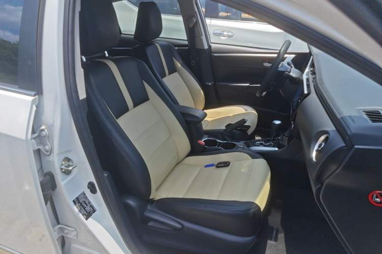 Used Toyota Corolla 2018 1.2T S-CVT GL-i Zhihui Edition Right Front Seat
