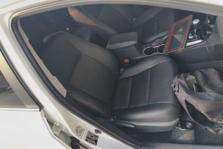 Used Toyota Corolla 2018 1.2T S-CVT GL Smart Enjoyment Version Right Front Seat