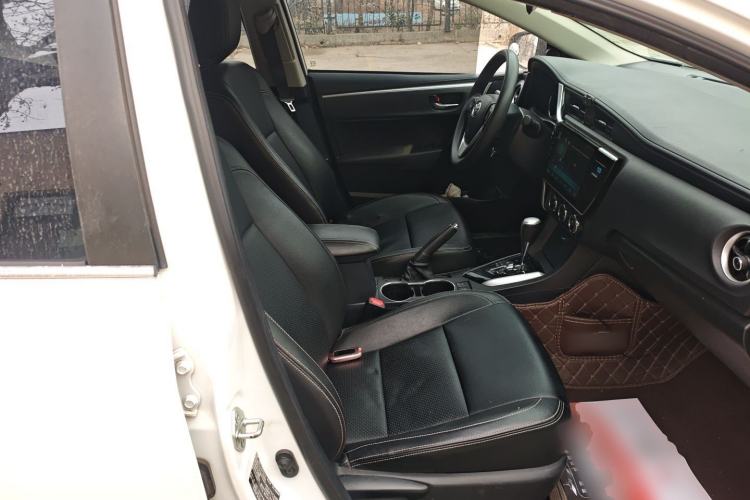 Used Toyota Corolla 2018 1.2T S-CVT GL Smart Enjoyment Version Right Front Seat