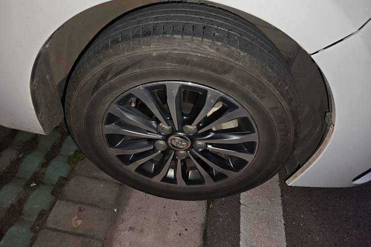 Used Toyota Corolla 2018 1.2T S-CVT GL Smart Enjoyment Version Right Front Wheel Hub