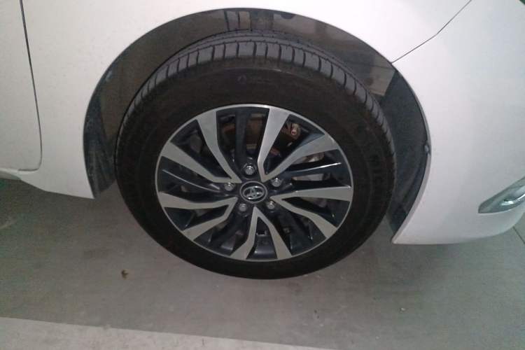Used Toyota Corolla 2018 Dual-Engine 1.8L E-CVT Smart Edition Right Front Wheel Hub