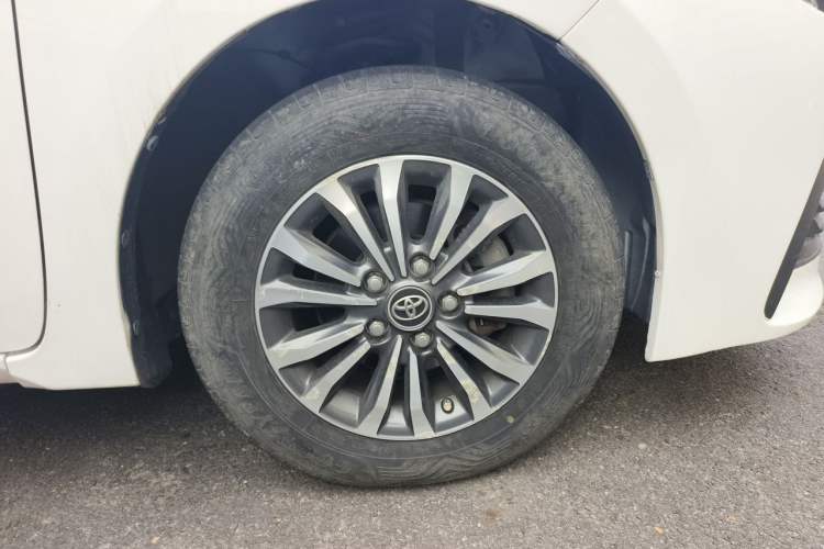 Used Toyota Corolla 2018 1.2T S-CVT GL-i Zhihui Edition Right Front Wheel Hub