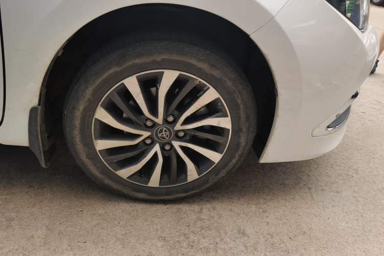 Used Toyota Corolla 2018 Dual-Engine 1.8L E-CVT Smart Edition Right Front Wheel Hub