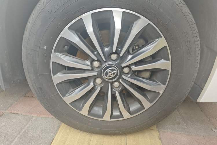 Used Toyota Corolla 2018 1.2T S-CVT GL-i Zhihui Edition Right Front Wheel Hub
