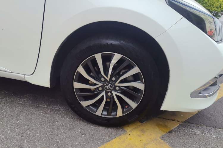 Used Toyota Corolla 2018 Dual-Engine 1.8L E-CVT Smart Edition Right Front Wheel Hub
