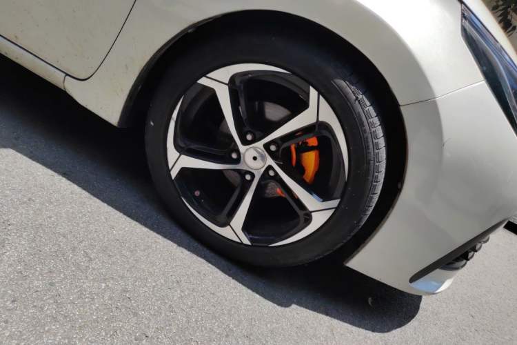 Used Toyota Corolla 2018 1.2T S-CVT GL Smart Enjoyment Version Right Front Wheel Hub