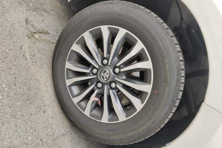 Used Toyota Corolla 2018 1.2T S-CVT GL Smart Enjoyment Version Right Front Wheel Hub