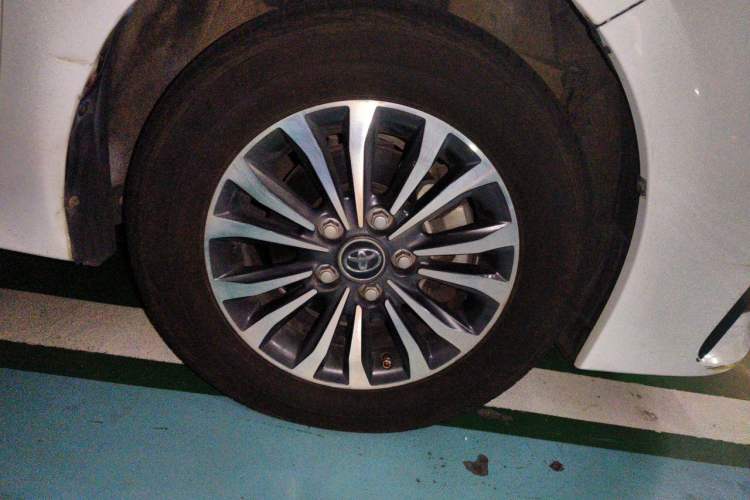 Used Toyota Corolla 2018 1.2T S-CVT GL Smart Enjoyment Version Right Front Wheel Hub