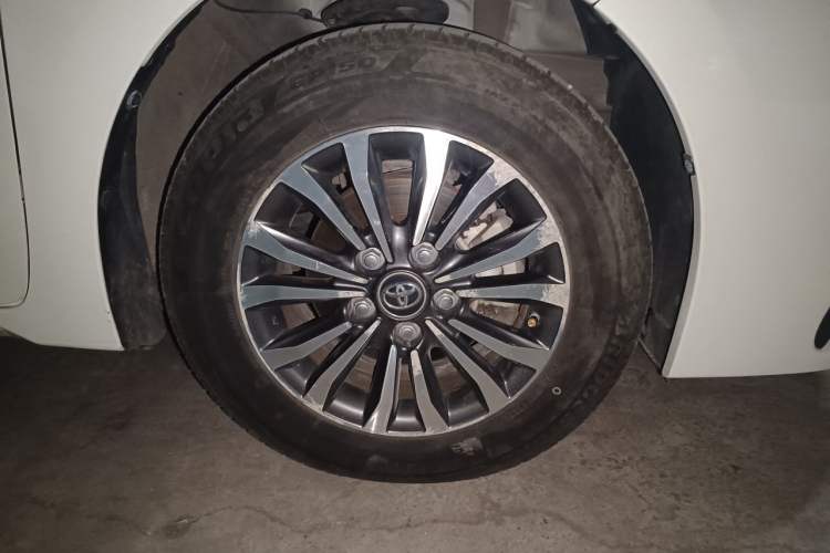 Used Toyota Corolla 2018 1.2T S-CVT GL-i Zhihui Edition Right Front Wheel Hub