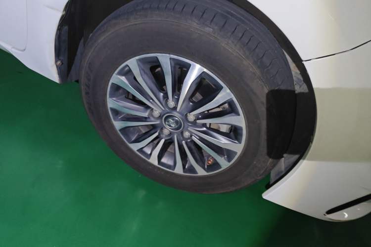 Used Toyota Corolla 2018 1.2T S-CVT GL Smart Enjoyment Version Right Front Wheel Hub