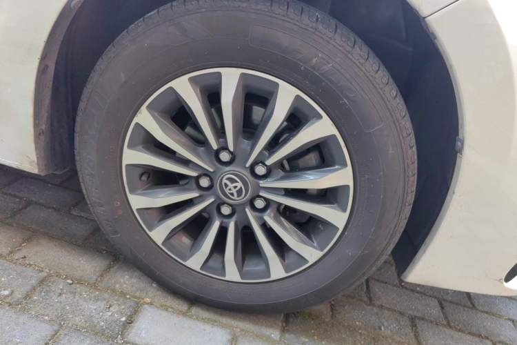 Used Toyota Corolla 2018 1.2T S-CVT GL-i Zhihui Edition Right Front Wheel Hub