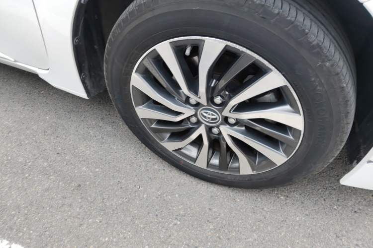 Used Toyota Corolla 2018 Dual-Engine 1.8L E-CVT Smart Edition Right Front Wheel Hub