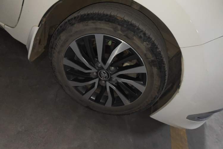 Used Toyota Corolla 2018 Dual-Engine 1.8L E-CVT Smart Edition Right Front Wheel Hub