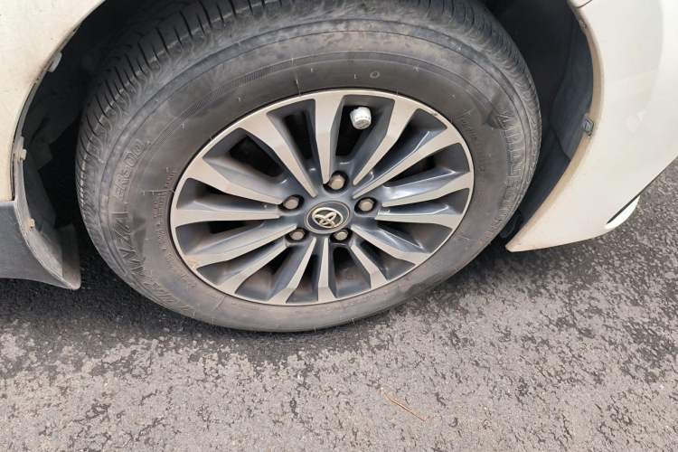 Used Toyota Corolla 2018 1.2T S-CVT GL Smart Enjoyment Version Right Front Wheel Hub