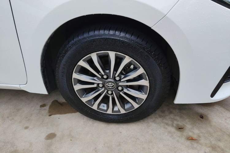 Used Toyota Corolla 2018 1.2T S-CVT GL Smart Enjoyment Version Right Front Wheel Hub