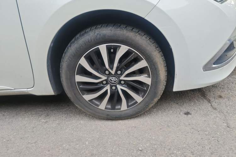 Used Toyota Corolla 2018 Dual-Engine 1.8L E-CVT Smart Edition Right Front Wheel Hub