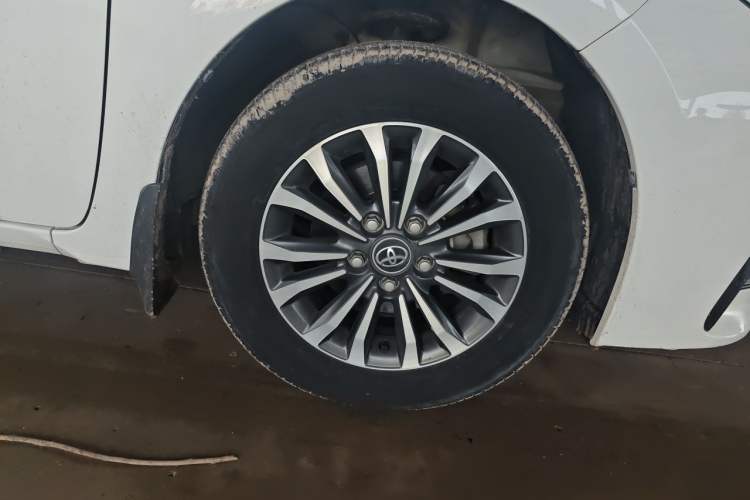 Used Toyota Corolla 2018 1.2T S-CVT GL-i Zhihui Edition Right Front Wheel Hub