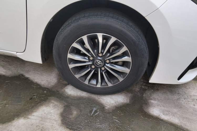 Used Toyota Corolla 2018 1.2T S-CVT GL Smart Enjoyment Version Right Front Wheel Hub