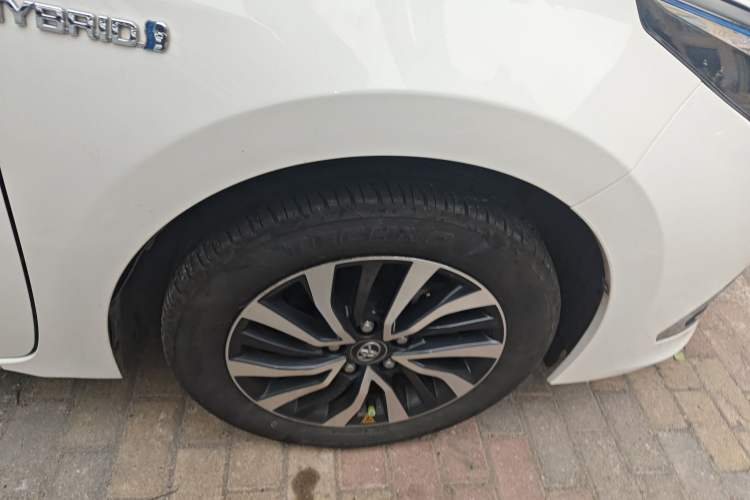 Used Toyota Corolla 2018 Dual-Engine 1.8L E-CVT Smart Edition Right Front Wheel Hub