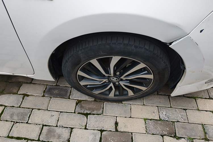 Used Toyota Corolla 2018 Dual-Engine 1.8L E-CVT Smart Edition Right Front Wheel Hub