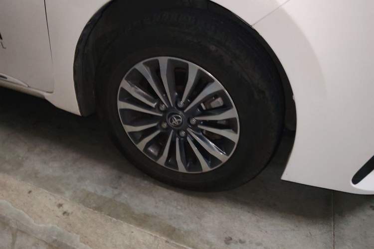Used Toyota Corolla 2018 1.2T S-CVT GL-i Zhihui Edition Right Front Wheel Hub
