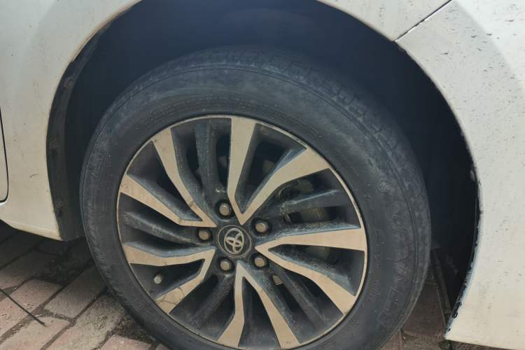 Used Toyota Corolla 2018 Dual-Engine 1.8L E-CVT Smart Edition Right Front Wheel Hub
