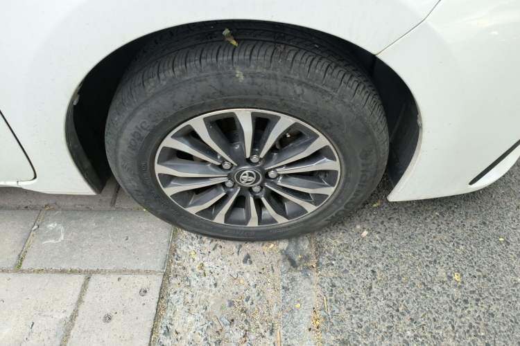Used Toyota Corolla 2018 1.2T S-CVT GL Smart Enjoyment Version Right Front Wheel Hub