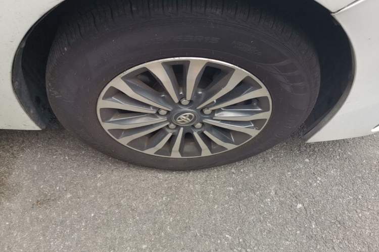 Used Toyota Corolla 2018 1.2T S-CVT GL-i Zhihui Edition Right Front Wheel Hub