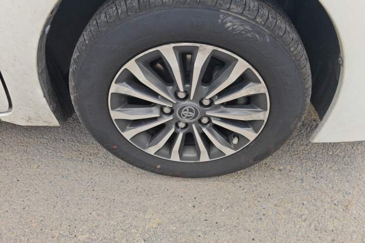 Used Toyota Corolla 2018 1.2T S-CVT GL-i Zhihui Edition Right Front Wheel Hub