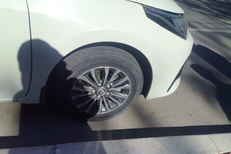 Used Toyota Corolla 2018 1.2T S-CVT GL Smart Enjoyment Version Right Front Wheel Hub