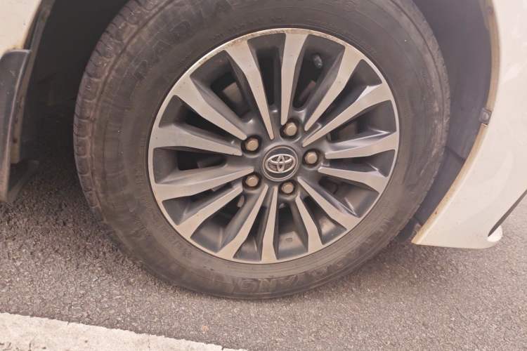 Used Toyota Corolla 2018 1.2T S-CVT GL Smart Enjoyment Version Right Front Wheel Hub